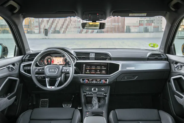Audi Q3 — fotografía real de la unidad de referencia, vista 5