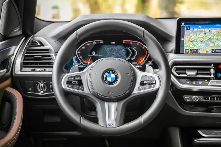 BMW X3 — fotografía real de la unidad de referencia, vista 7