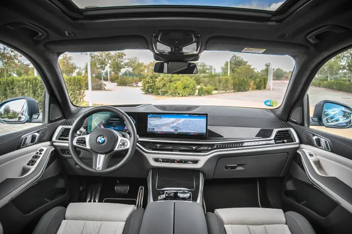 BMW X5 — fotografía real de la unidad de referencia, vista 6