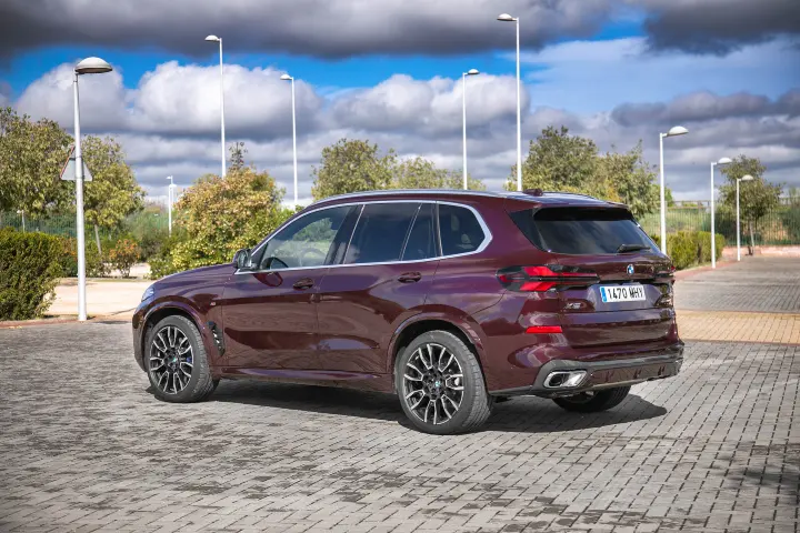 BMW X5 — fotografía real de la unidad de referencia, vista 4