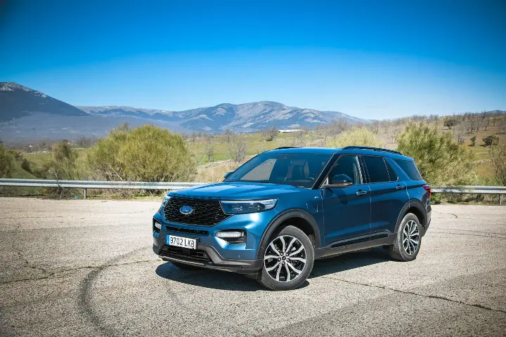 Ford Explorer — fotografía real de la unidad de referencia, vista 2