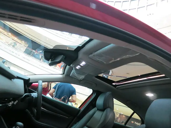 Mazda Mazda3 — fotografía real de referencia 4