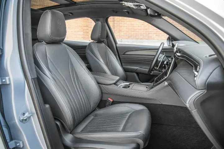 Maserati Grecale — fotografía real de referencia 6