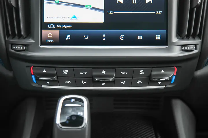 Maserati Levante — fotografía real de referencia 7