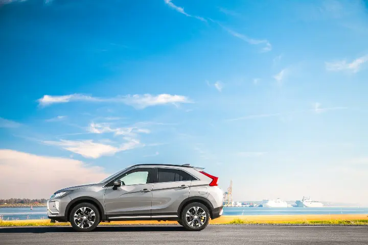 Mitsubishi Eclipse Cross — fotografía real de referencia 3