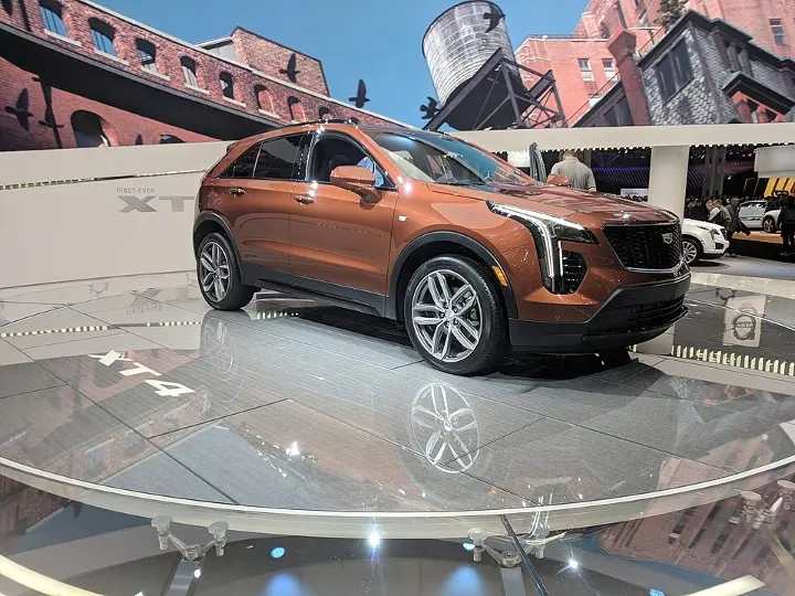 Cadillac XT4 — fotografía real de referencia 1