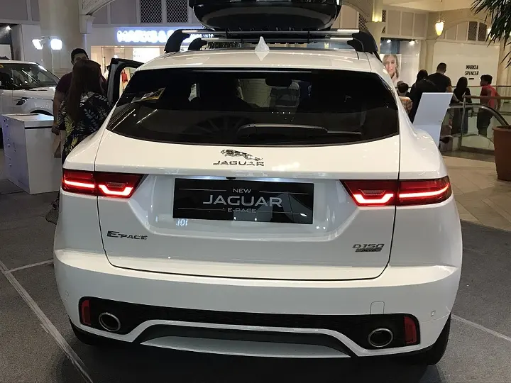 Jaguar E-Pace — fotografía real de referencia 4