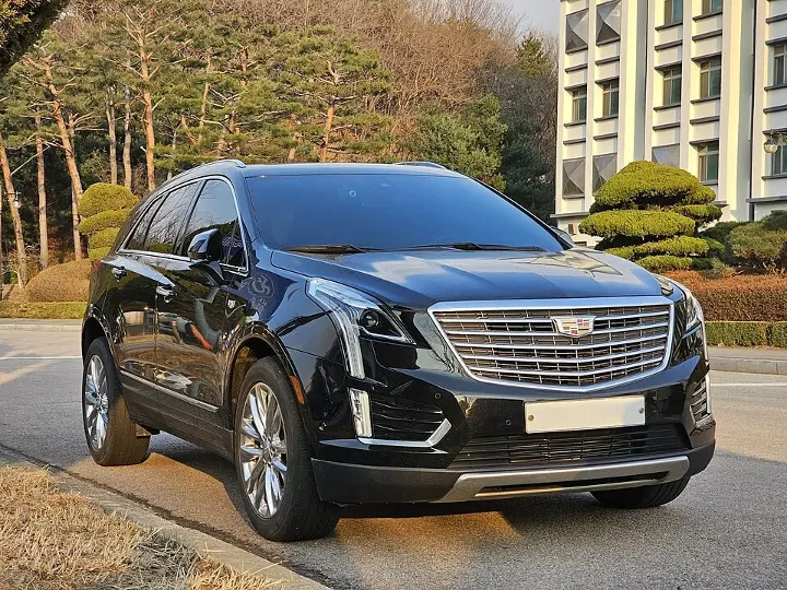 Cadillac XT5 — fotografía real de referencia 1