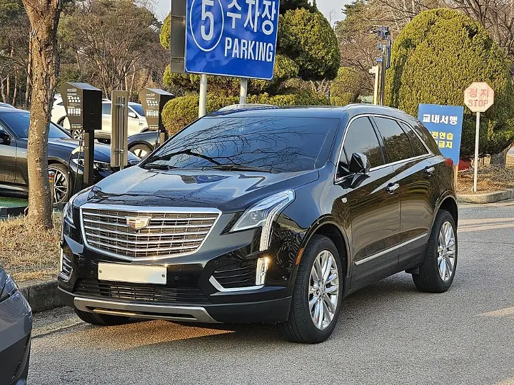 Cadillac XT5 — fotografía real de referencia 5