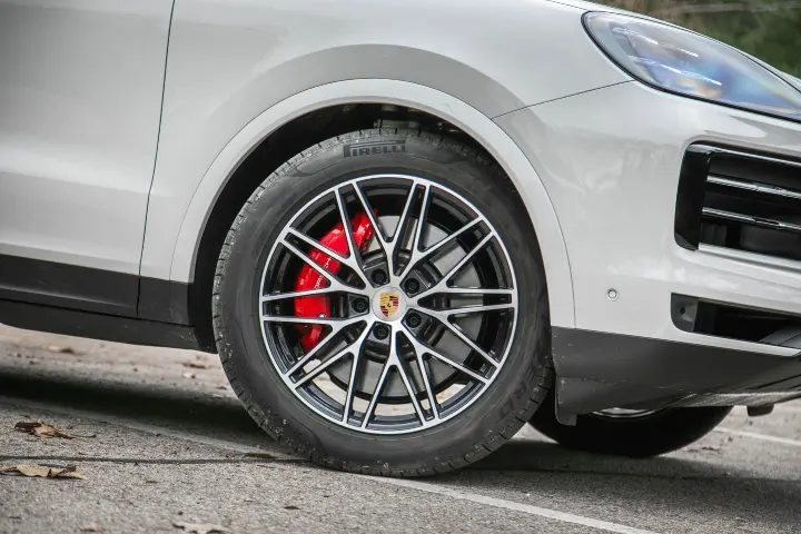 Porsche Cayenne — fotografía real de referencia 7