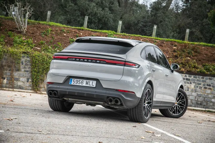 Porsche Cayenne — fotografía real de referencia 6