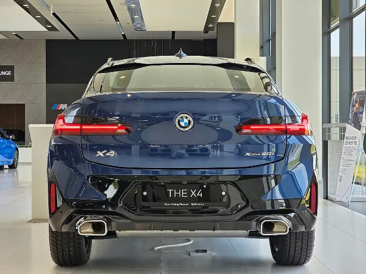 BMW X4 — fotografía real de la unidad de referencia, vista 5