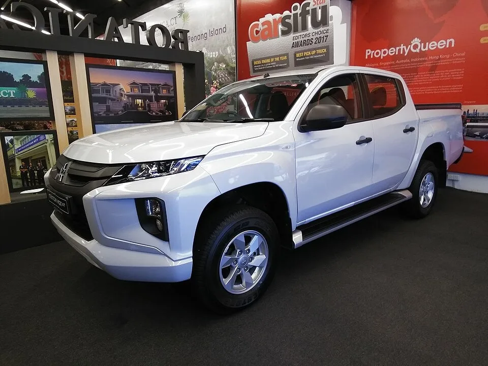 Mitsubishi Triton/L200 — fotografía real de referencia 1