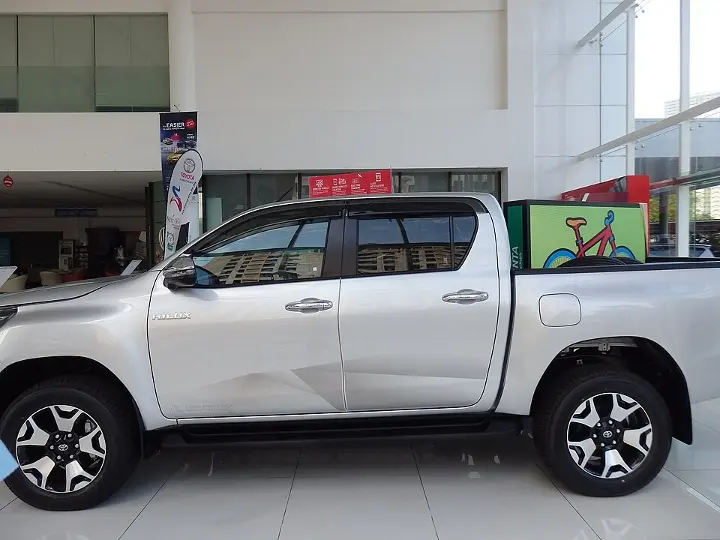 Toyota Hilux — fotografía real de referencia 2