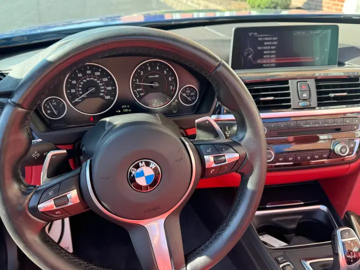 BMW 428i Cabrio M Sport 2015 — Volante a la izquierda, instrumental y pantalla
